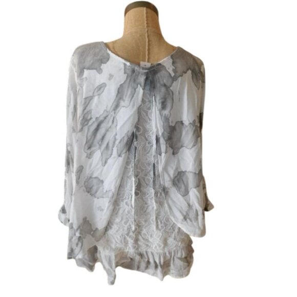 Feratelli Size M Medium Artsy Flowy Vented Back Blouse Top - Picture 3 of 3